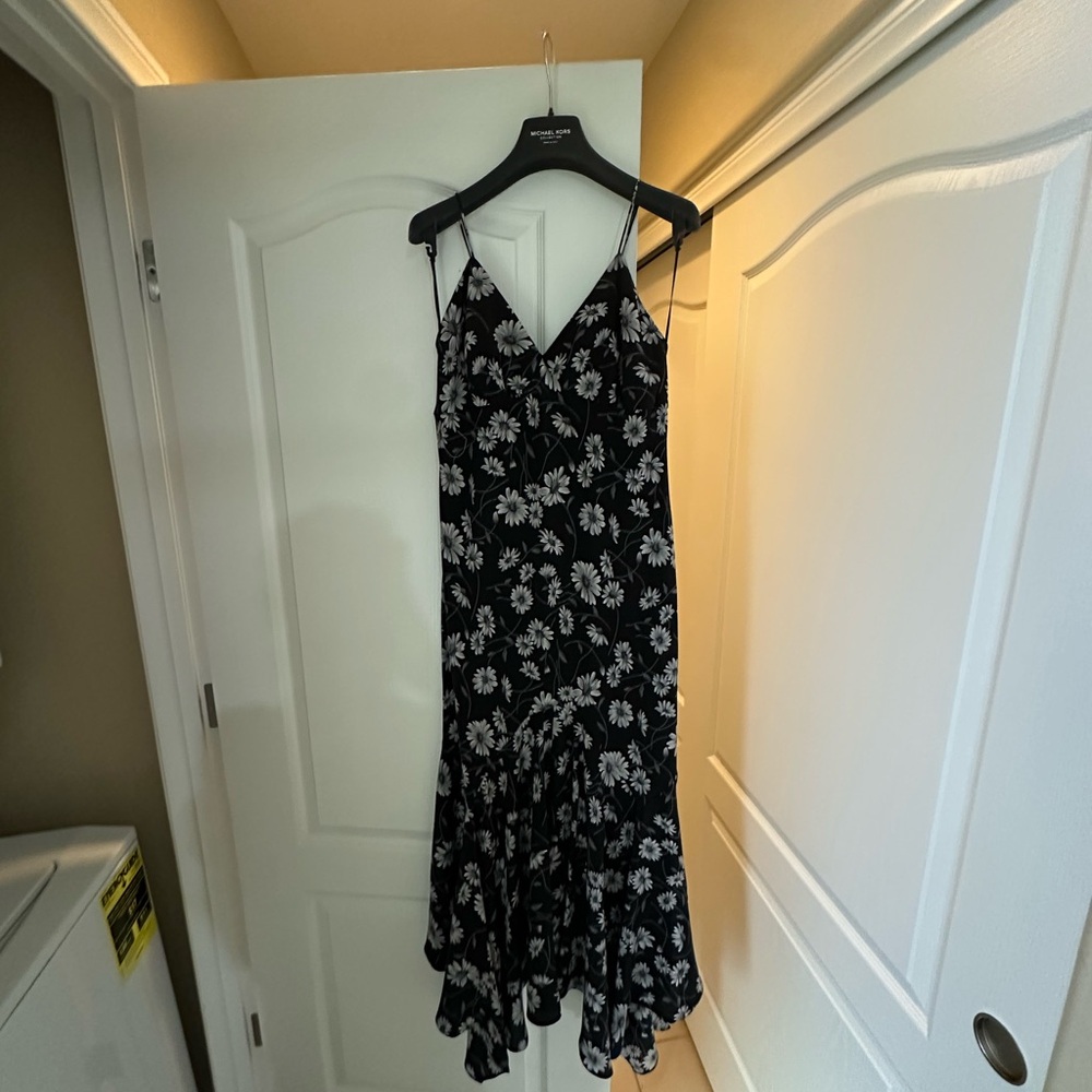 Michael Kors Collection Daisy Silk Crepe De Chine Handkerchief Slip Dress - Picture 4 of 10